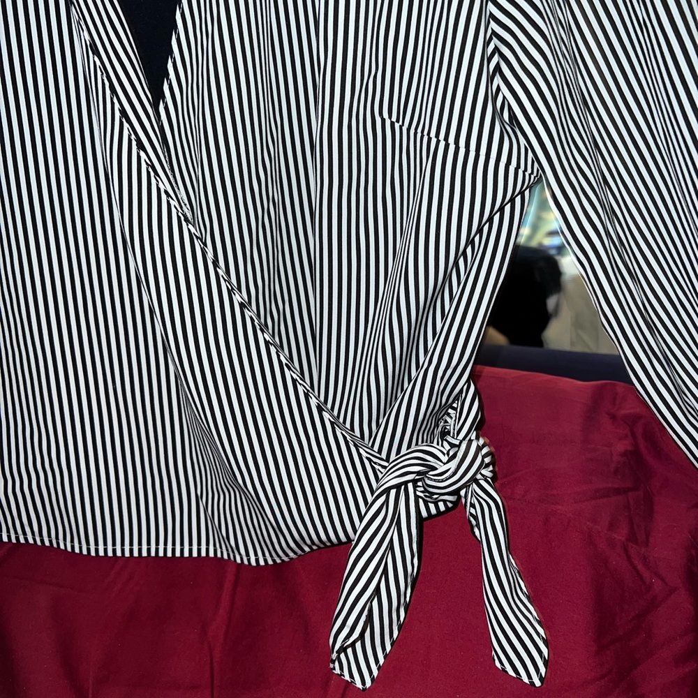 IMPRESSIONS LADIES TOP SIZE M - Picture 3 of 5